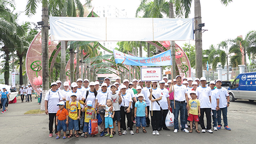 TAN PHU TRUNG IZ RESPONSES THE ACTION MONTH FOR VICTIMS OF AGENT ORANGE